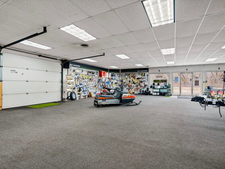 More Photos Of 2335 W Main St, Red Wing Auto Repair For Sale