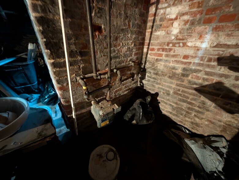 More Photos Of 1407 McCulloh St, Baltimore Apartments For Sale