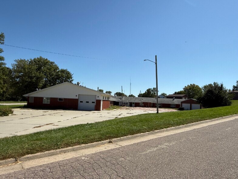 More Photos Of 702 Cedar Ave, Laurel Multifamily For Sale