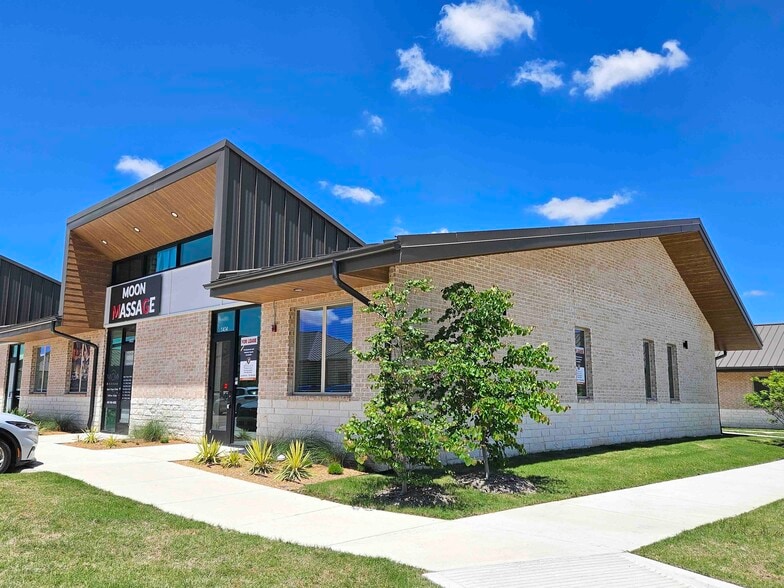 More Photos Of 1400 N Coit Rd, McKinney Medical For Sale