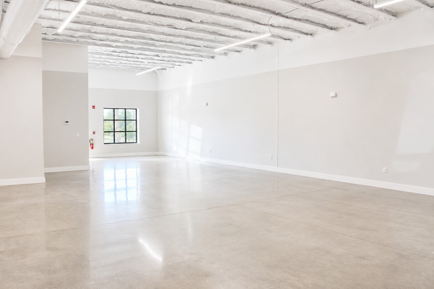 More Photos Of 9 Alpine Ct, Brunswick Flex For Lease