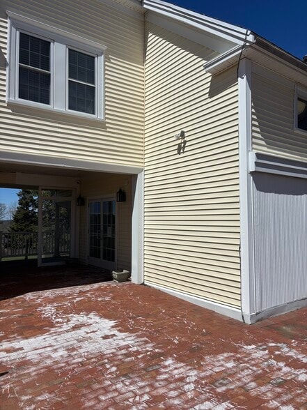 More Photos Of 2299 Woodbury Ave, Newington Medical For Lease
