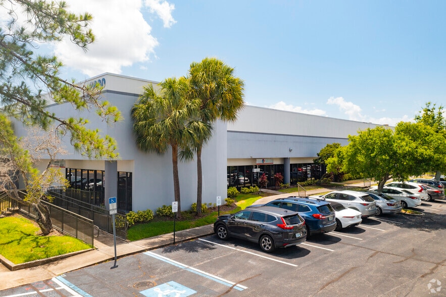 More Photos Of 2880 N Scherer Dr, Saint Petersburg Unknown For Lease