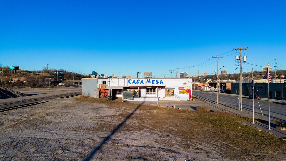 More Photos Of 3054 Southwest Blvd, Kansas City Warehouse For Sale