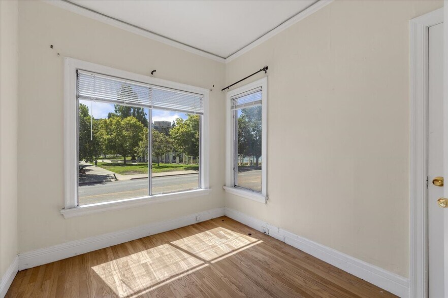 More Photos Of 570 Grand Ave, Oakland Apartments For Sale