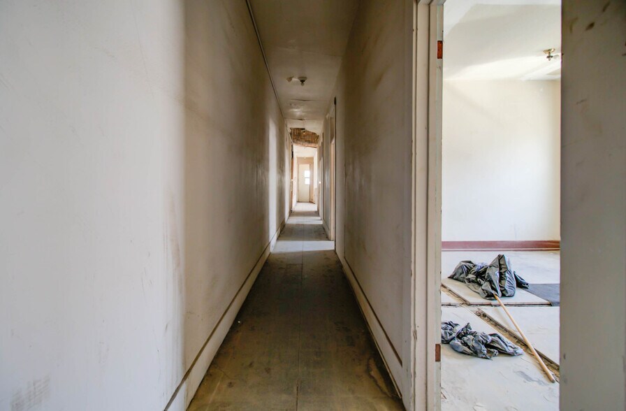 More Photos Of 155 S Miami Ave, Miami Storefront Retail Residential For Sale