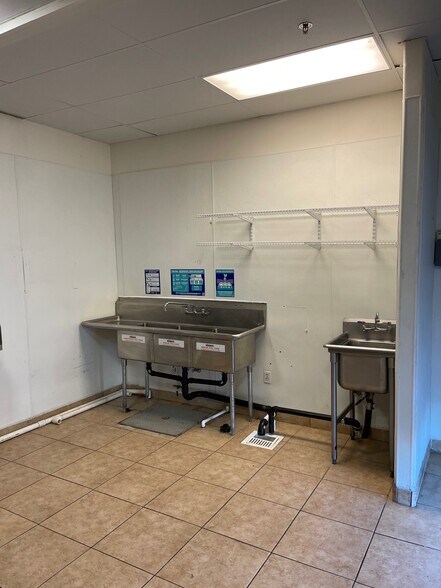 More Photos Of 16842 E Parkview Ave, Fountain Hills Restaurant For Lease