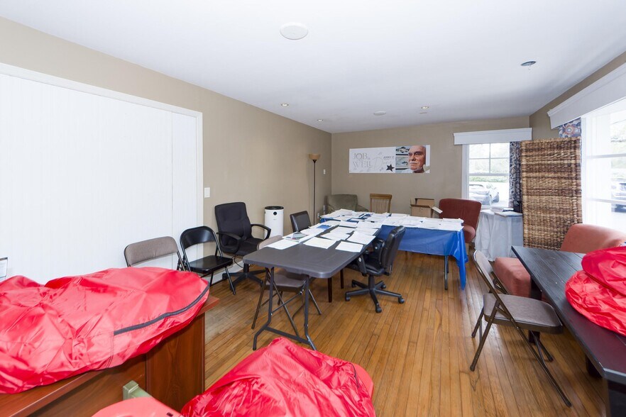 More Photos Of 531 Folly Rd, Charleston Medical For Sale