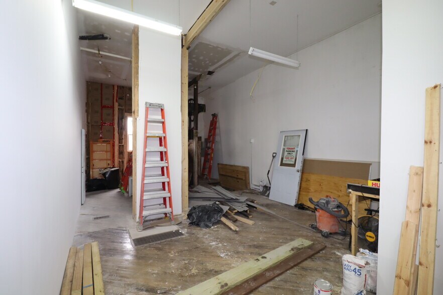 More Photos Of 309 Main St E, Ashland Storefront Retail Office For Lease