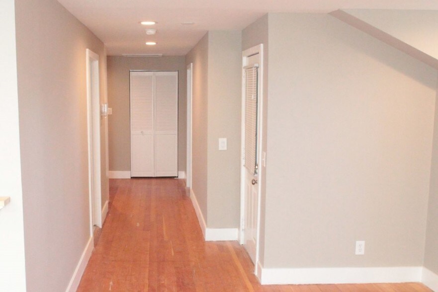 More Photos Of 493-495 Fulton St, Aurora Apartments For Sale