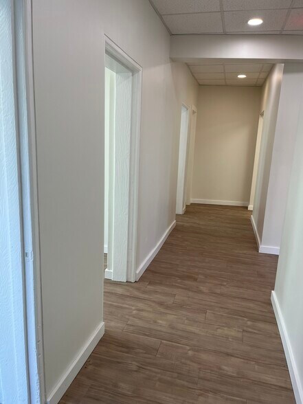 More Photos Of 5 Barney Cir SE, Washington Medical For Lease