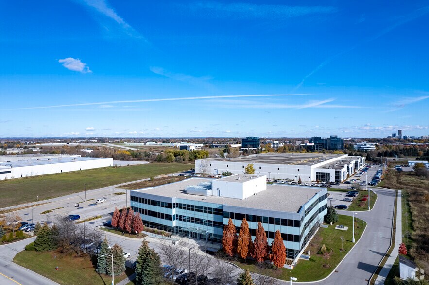 More Photos Of 120 E Beaver Creek Rd, Richmond Hill Office For Lease