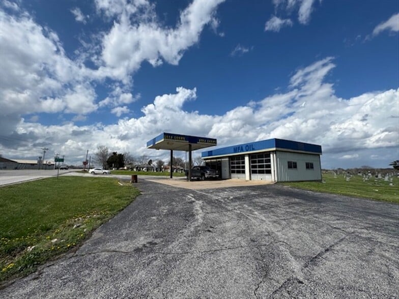 More Photos Of 302 Old 36, Clarence General Retail For Sale