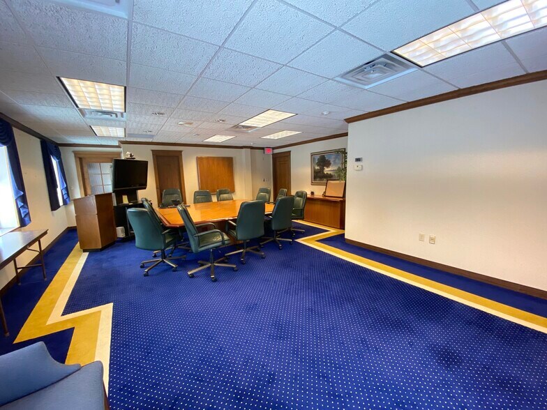 More Photos Of 121 E Fifth St, Storm Lake Office Residential For Lease