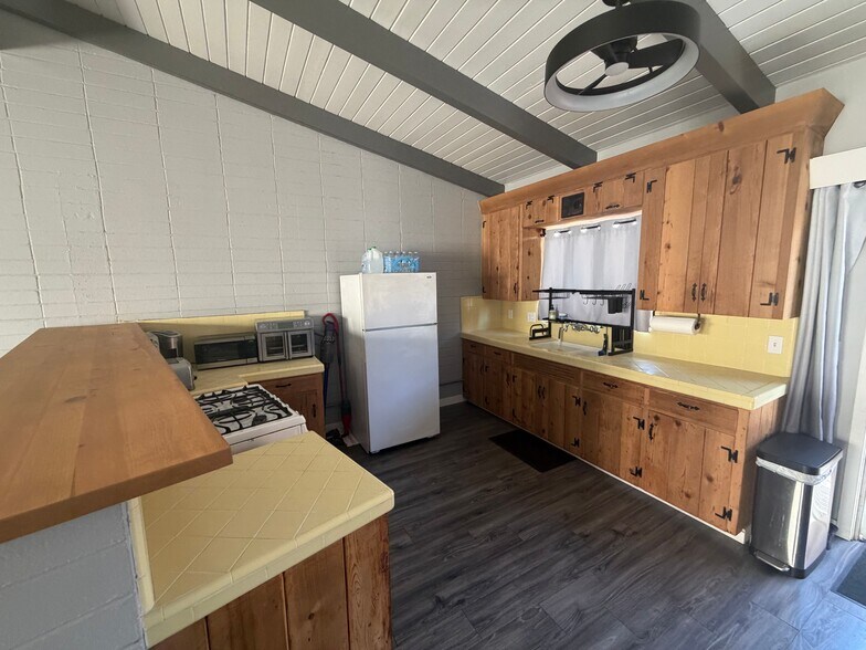 More Photos Of 4980-82 La Jolla Blvd, San Diego Multifamily For Sale