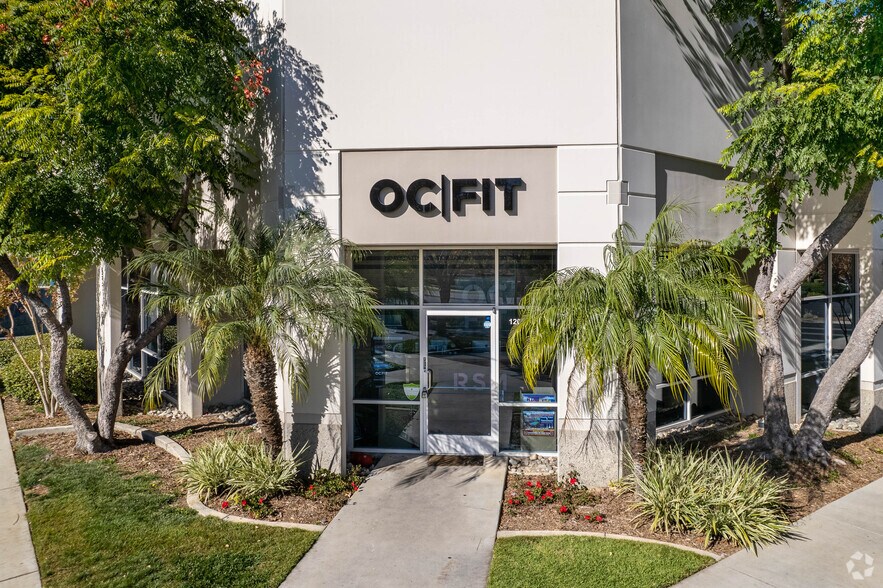 More Photos Of 23121 Antonio Pky, Rancho Santa Margarita Light Manufacturing For Lease