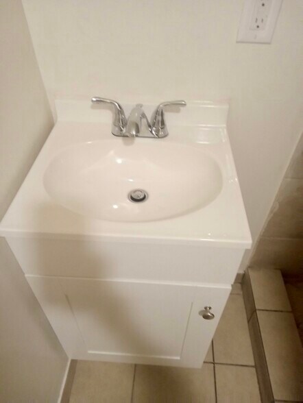 More Photos Of 8930 S Vermont Ave, Los Angeles Daycare Center For Sale