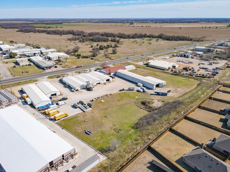 More Photos Of 926 US-377, Pilot Point Warehouse For Sale