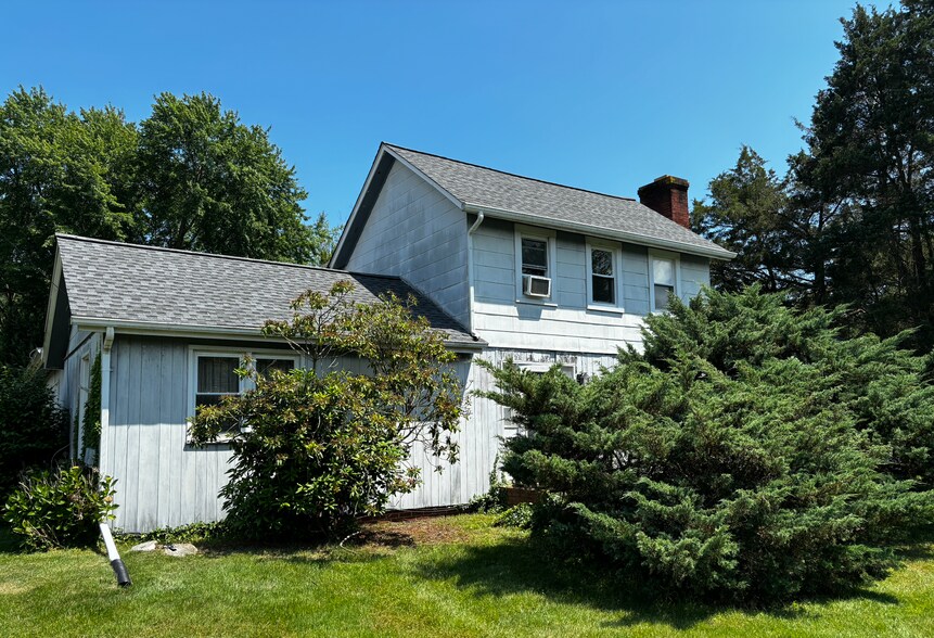More Photos Of 1246 Mayo Rd, Edgewater Restaurant For Sale