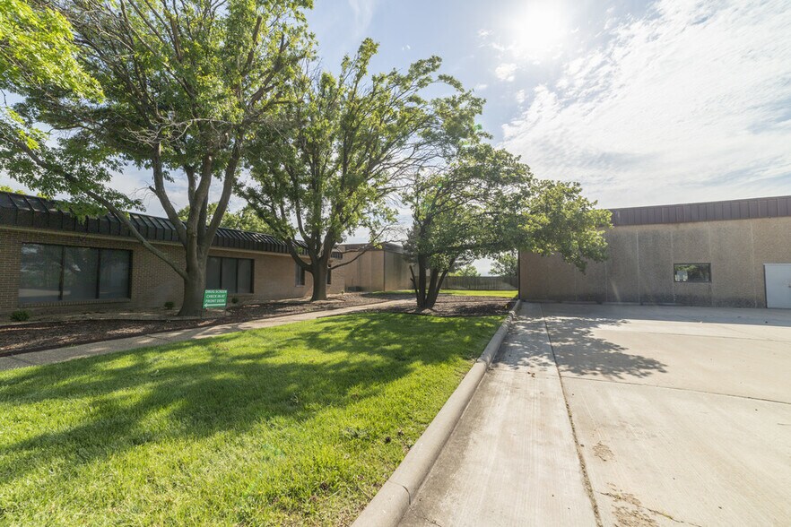 More Photos Of 701 N Price Rd, Pampa Medical For Lease