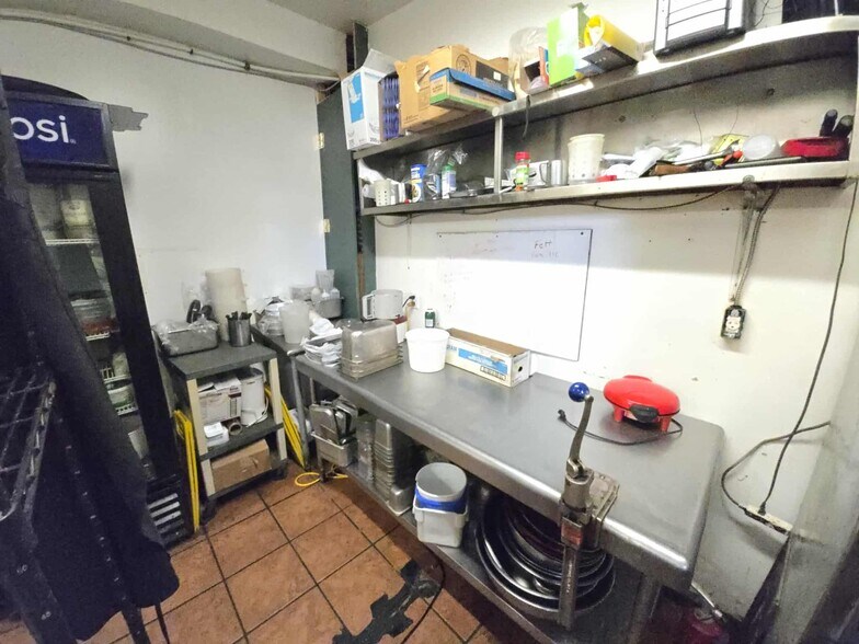 More Photos Of 1702 Ford St, Ogdensburg Specialty For Sale