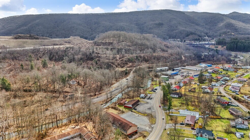 More Photos Of 600 Park Ave NE, Norton General Retail For Sale