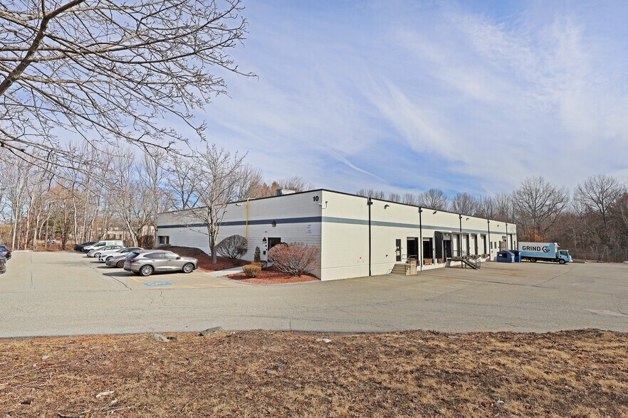 More Photos Of 10 Jewel Dr, Wilmington Warehouse For Lease