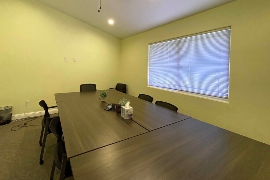 More Photos Of 6201 Bradshaw Rd, Sacramento Industrial For Sale