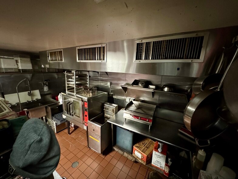 More Photos Of 1045 Union St, Brooklyn Apartments For Lease