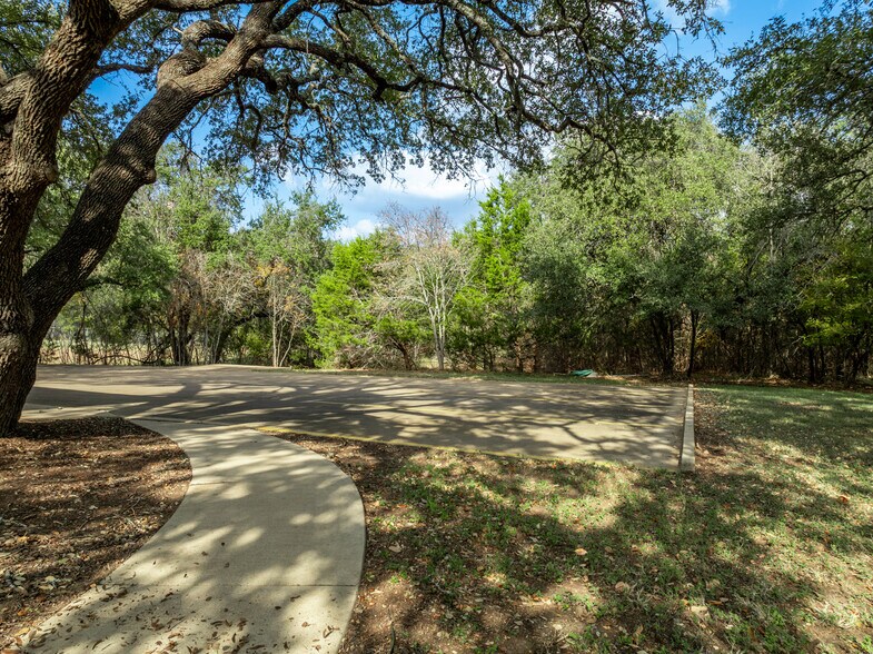 More Photos Of 625 Kennedy Ct, Belton Office For Sale