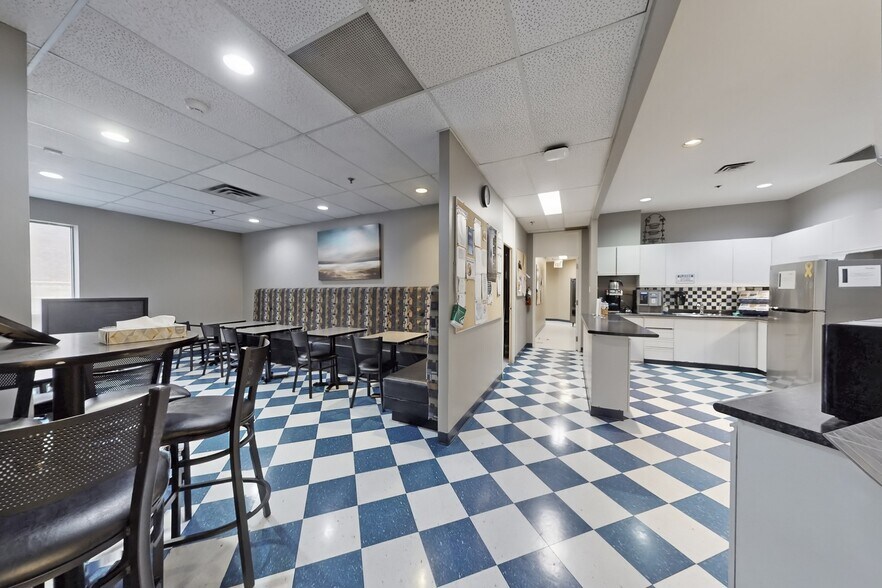 More Photos Of 45 Mcintosh Dr, Markham Office For Sale