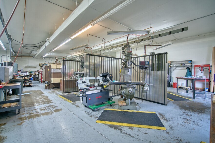 More Photos Of 1820 Delaware Pl, Longmont Warehouse For Sale