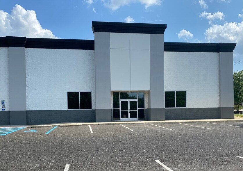 More Photos Of 84 Haddon Ave, West Berlin Freestanding For Lease