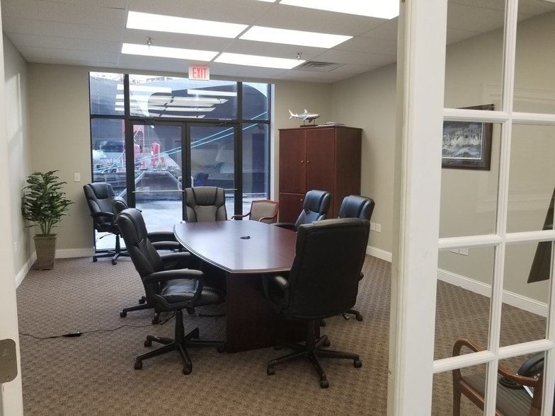 More Photos Of 1400 Pierside St, North Charleston Flex For Lease