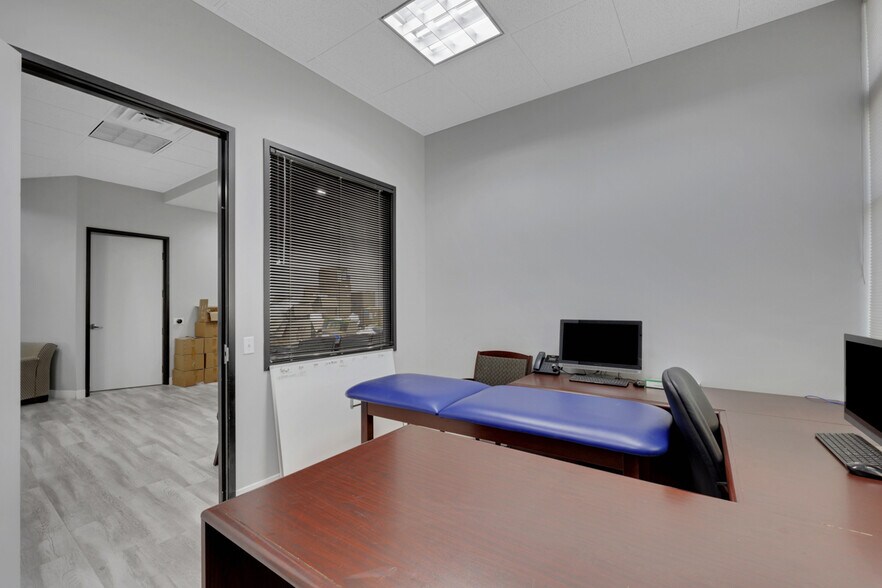 More Photos Of 375 N Stephanie St, Henderson Medical For Sale