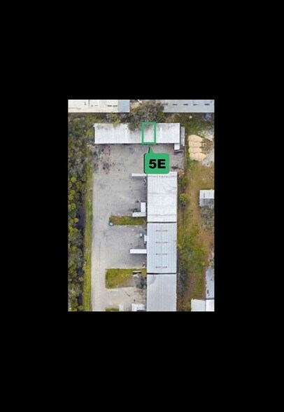 More Photos Of 433 Walker St, Holly Hill Warehouse For Lease