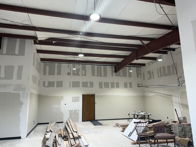 More Photos Of 12450 Highway 3, Webster Light Distribution For Lease