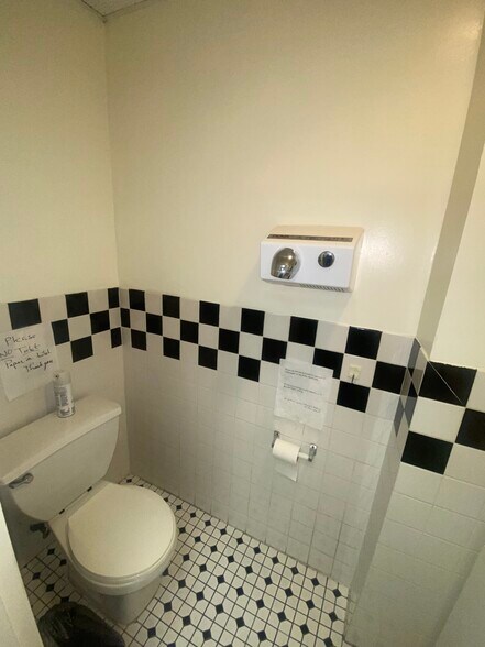 More Photos Of 9101 4th Ave, Brooklyn Medical For Lease