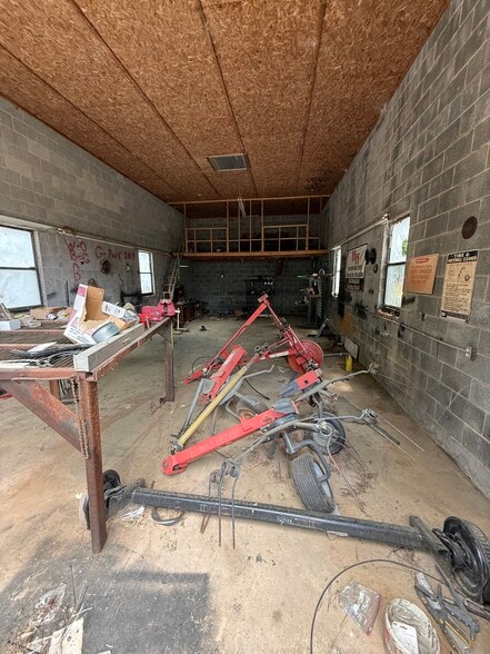 More Photos Of 577 Main st, Lexington Flex For Sale