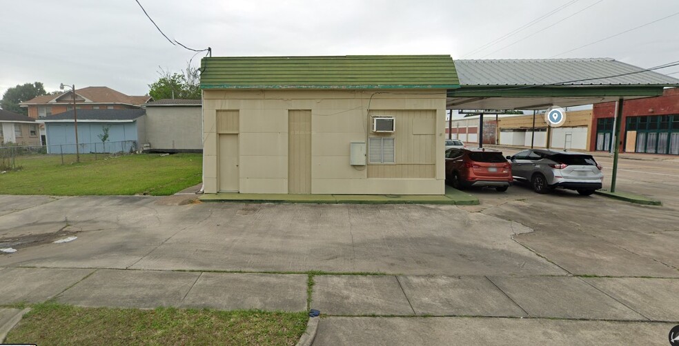 More Photos Of 501 W Texas Ave, Baytown Storefront Retail Office For Lease