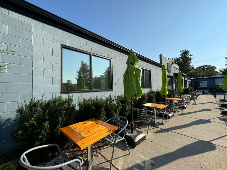 More Photos Of 8080 Grand St, Dexter Auto Repair For Sale