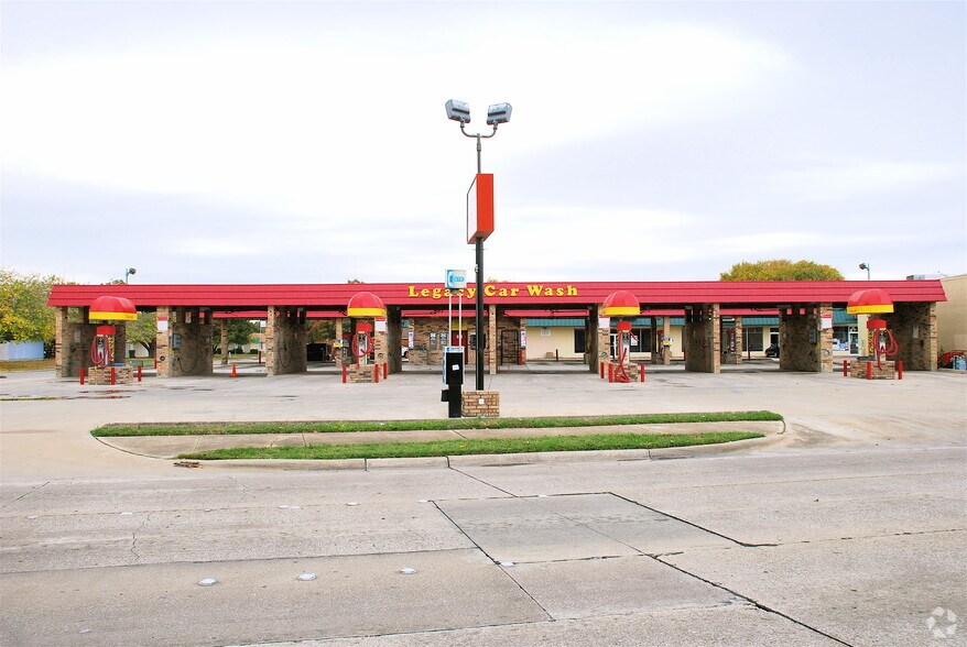 More Photos Of 2004 W Buckingham Rd, Garland Carwash For Sale
