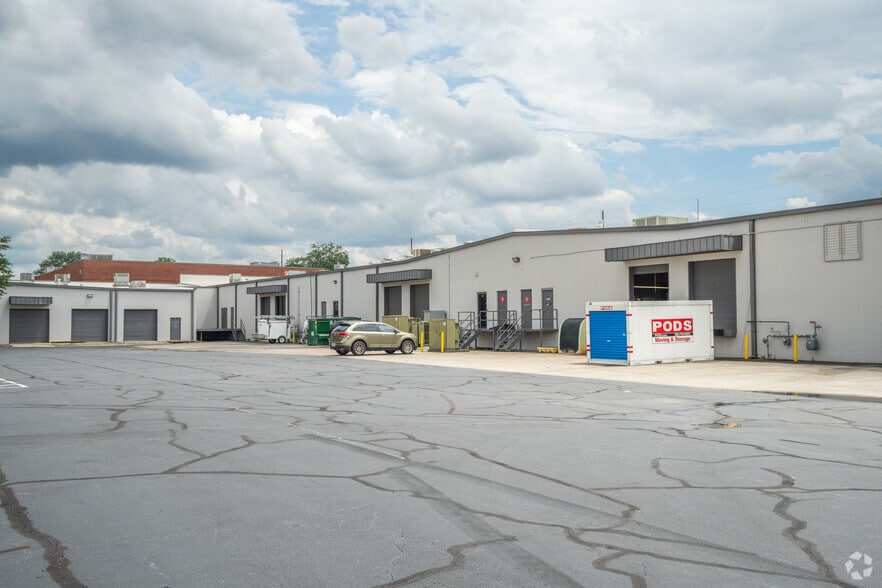 More Photos Of 1395 S Marietta Pky SE, Marietta Unknown For Lease