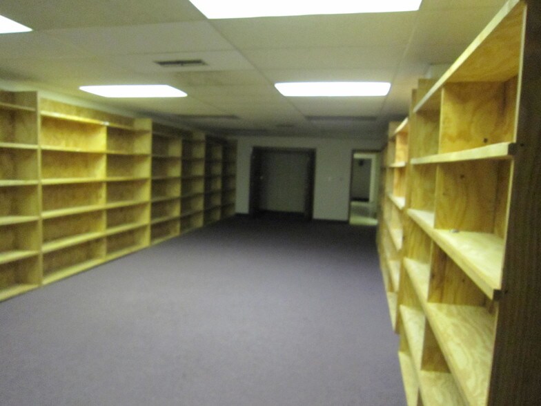 More Photos Of 9310 Normandie Dr, Shreveport Office For Lease