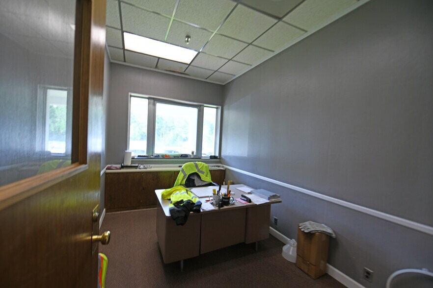 More Photos Of 4730 Ninety Six Hwy, Ninety Six Distribution For Sale