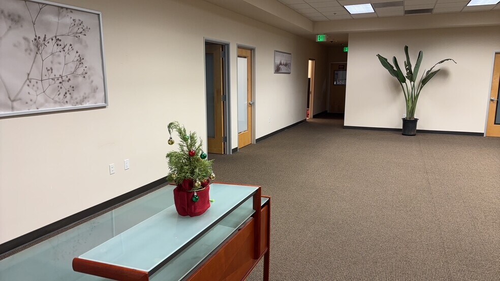 More Photos Of 11450 Philadelphia St, Jurupa Valley Distribution For Lease