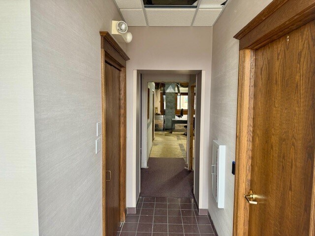 More Photos Of 130 S Knowles Ave, New Richmond Office For Lease