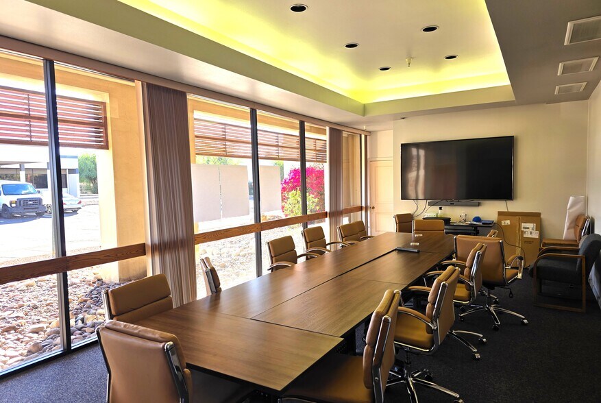 More Photos Of 8467 E Broadway Blvd, Tucson Loft Creative Space For Sale