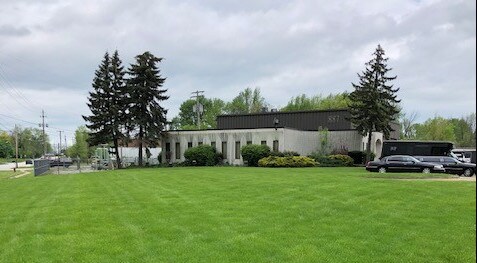 More Photos Of 887 W Liberty St, Medina Manufacturing For Sale