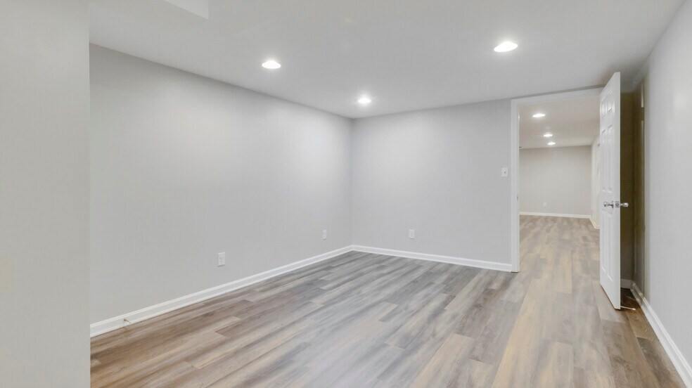 More Photos Of 315 N English Station Rd, Louisville Office For Lease